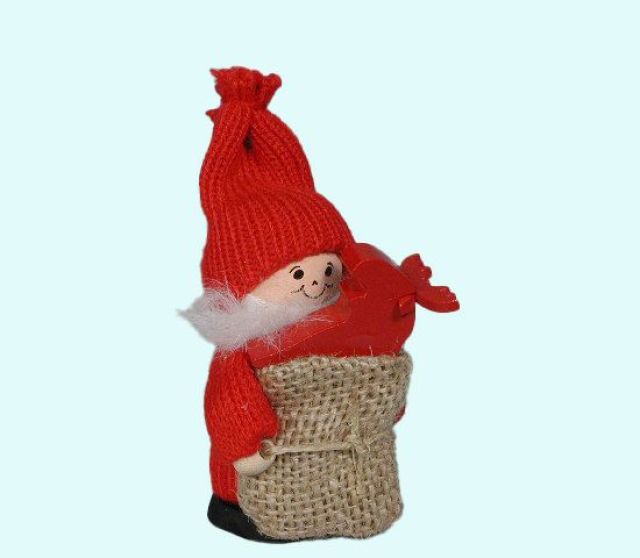 Tomte w/ moose in sack