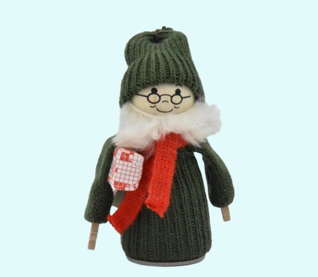 Tomte w/ package, green