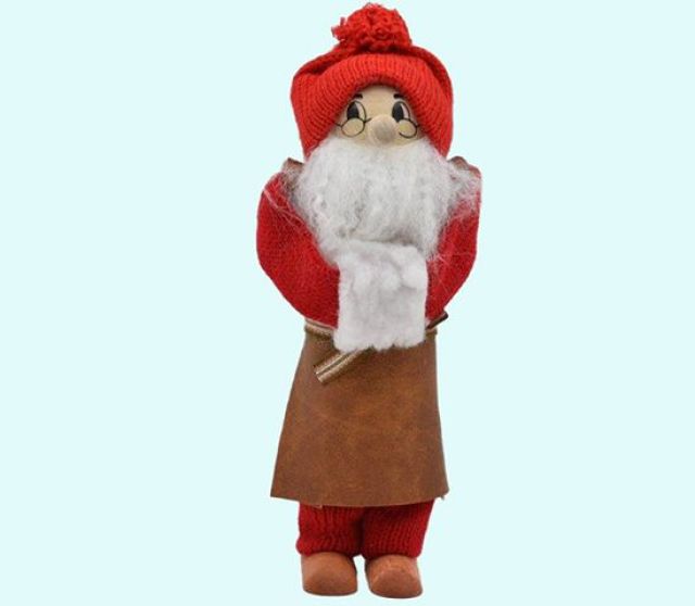 Tomte w/leather coat and hands in muff