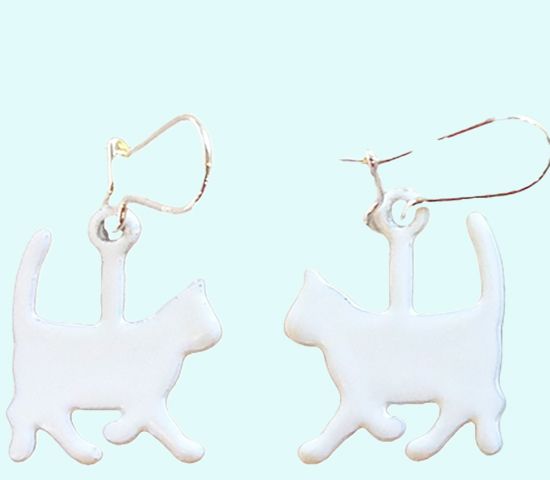 Earrings, white cat