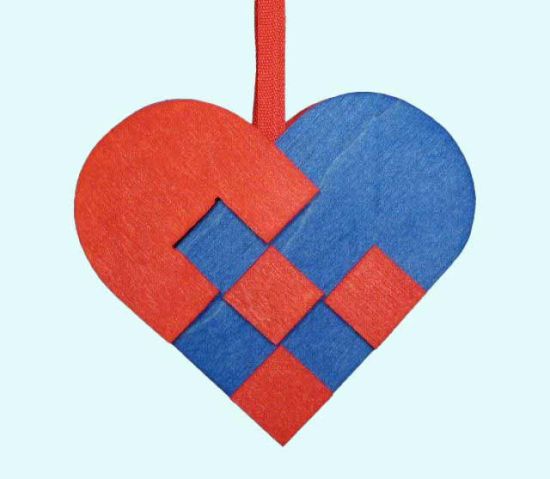 Heart basket, red / blue