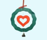 Wreath w/ heart & bells, green / red