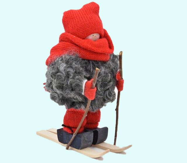 Tomte skier w/ red hat