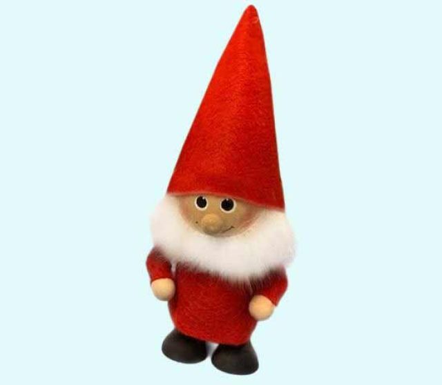 Tomte standing