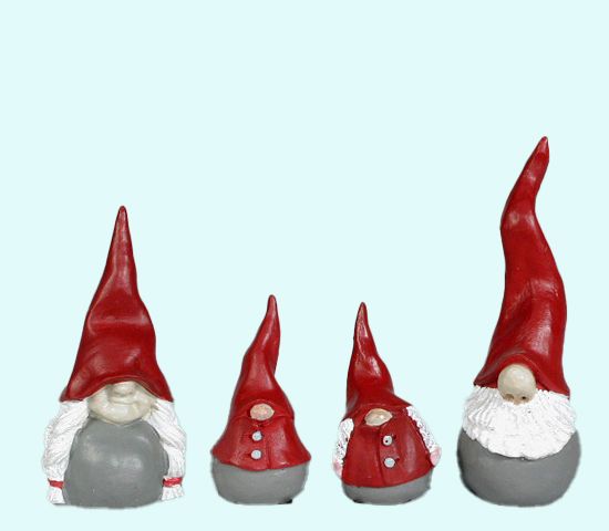 Tomte family, 2 1/4 - 4"