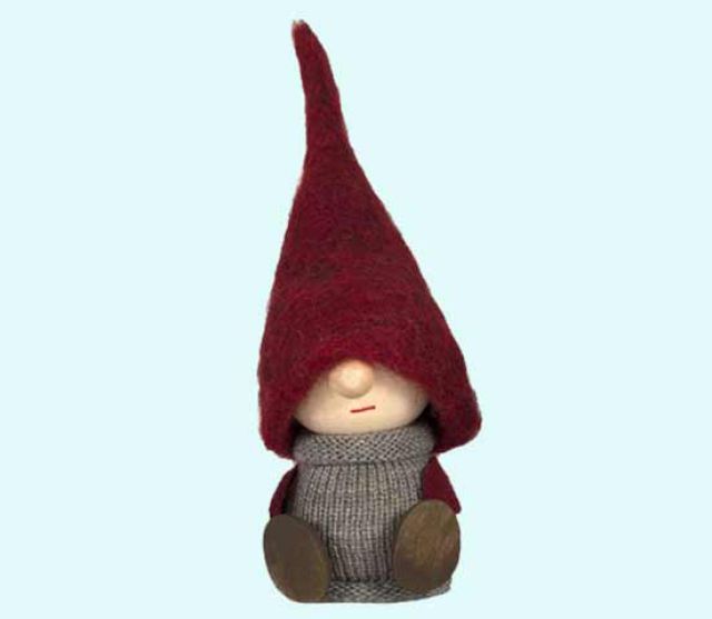 Tomte kid w/ red hat sitting 6", Frode