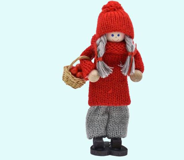 Tomte girl w/lingonberry basket