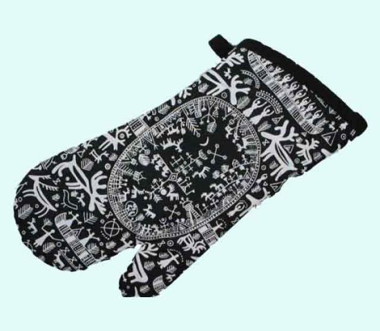 Oven mitt, sami art black / white