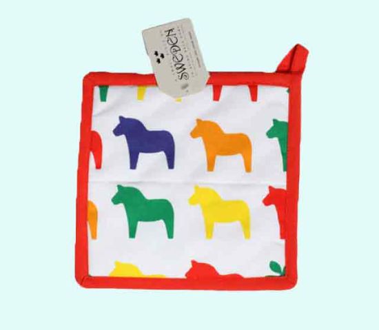 Potholder, colorful Dalahorses on white