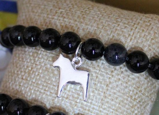 Dalahorse bracelet silver, black agate gemst.