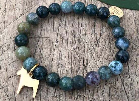 Dalahorse bracelet gold, green agate gemst.